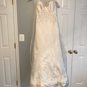 Wedding dress